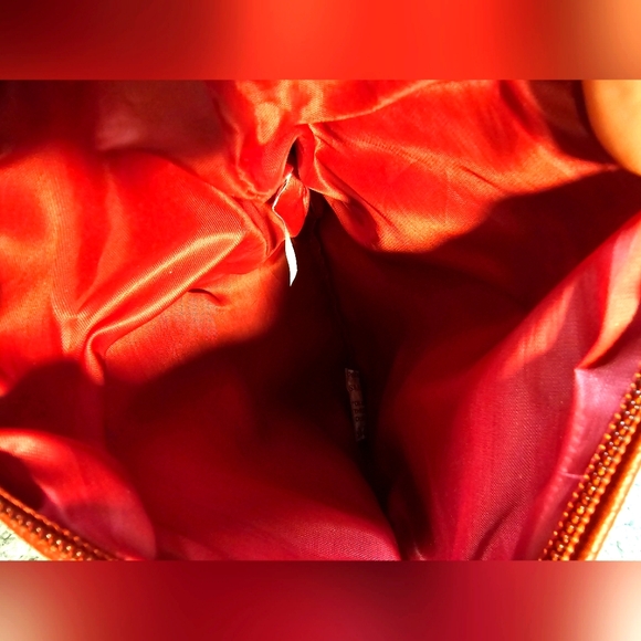 Women's Crossbody - Picture 3 of 7